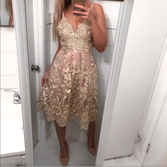 🆕 BURGUNDY GOLD EMBROIDERED MIDI DRESS! - Picture 11 of 11